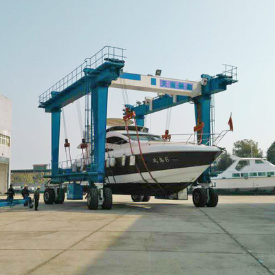 O guindaste de pórtico 30m do elevador do barco do estaleiro 50Hz personalizou a velocidade de levantamento