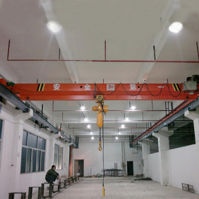 Motor elétrico que iça a grua aérea da DM do CD de Crane With da única viga